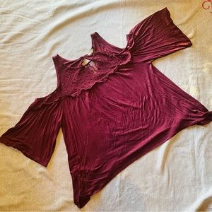 ❄️COLD SHOULDER TOP❄️